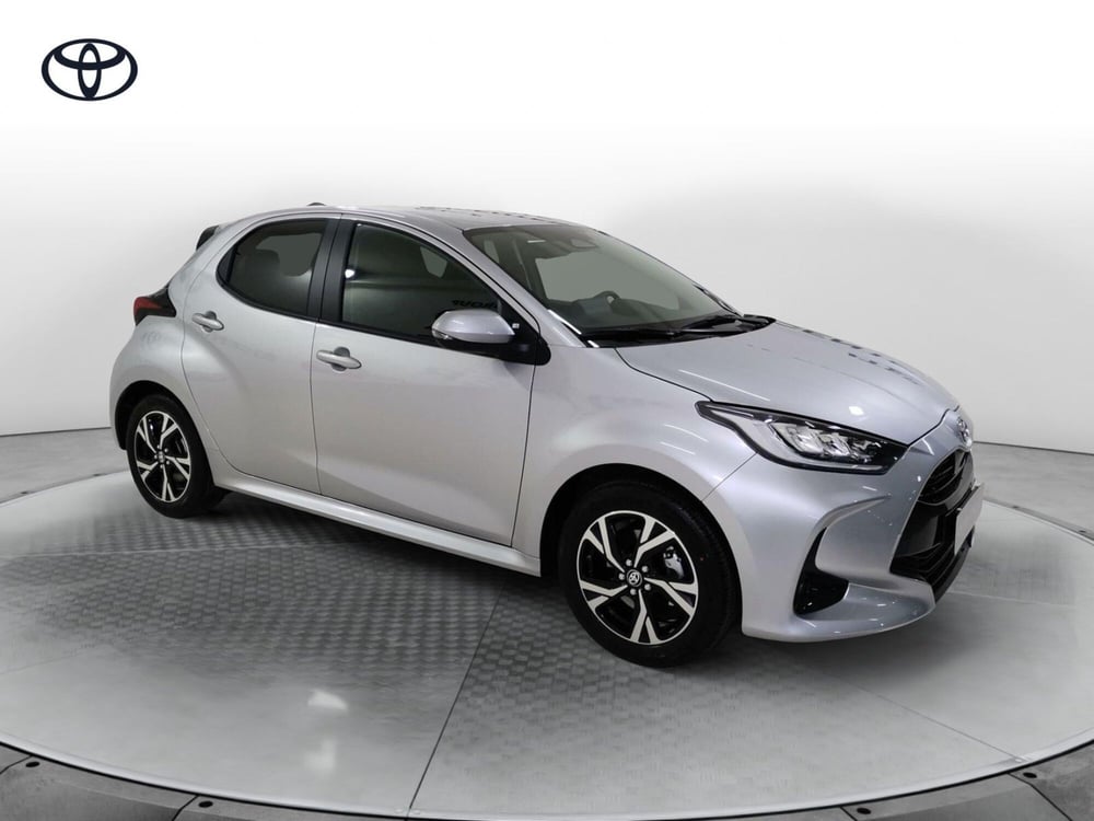 Toyota Yaris nuova a Salerno (3)