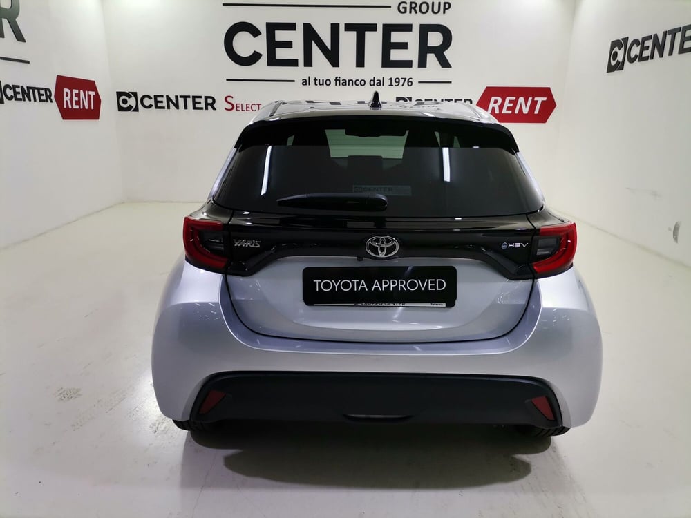 Toyota Yaris nuova a Salerno (5)