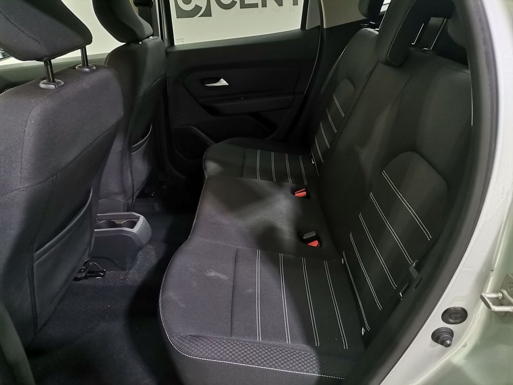 Dacia Duster usata a Salerno (10)