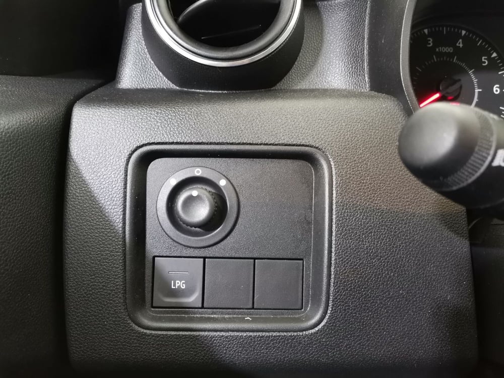 Dacia Duster usata a Salerno (16)