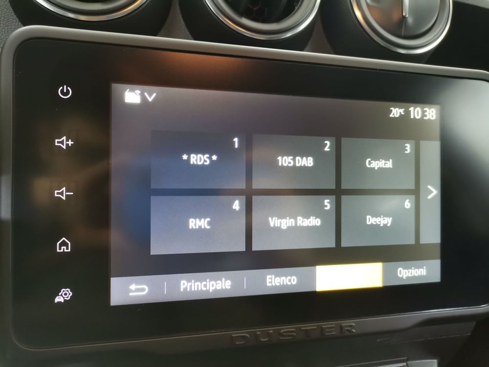 Dacia Duster usata a Salerno (13)