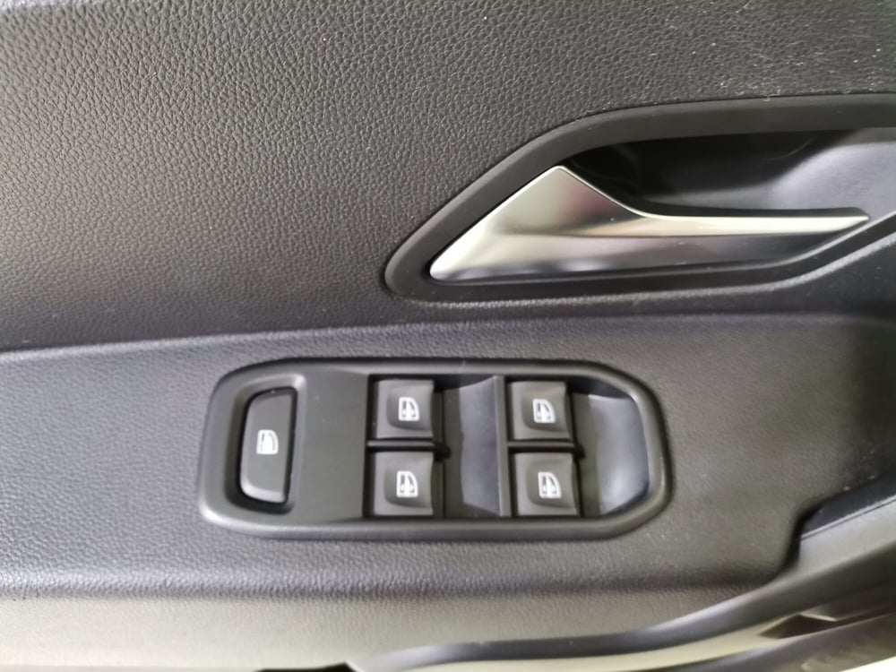Dacia Duster usata a Salerno (20)