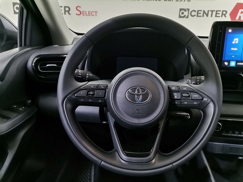Toyota Yaris nuova a Salerno (8)