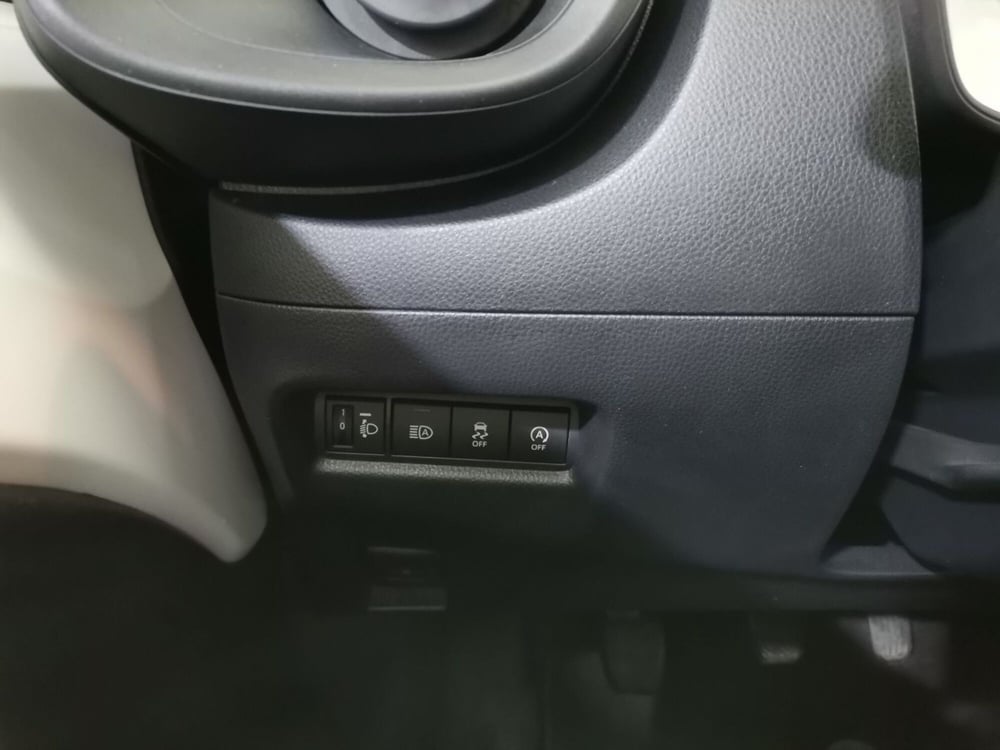 Toyota Aygo X usata a Salerno (13)
