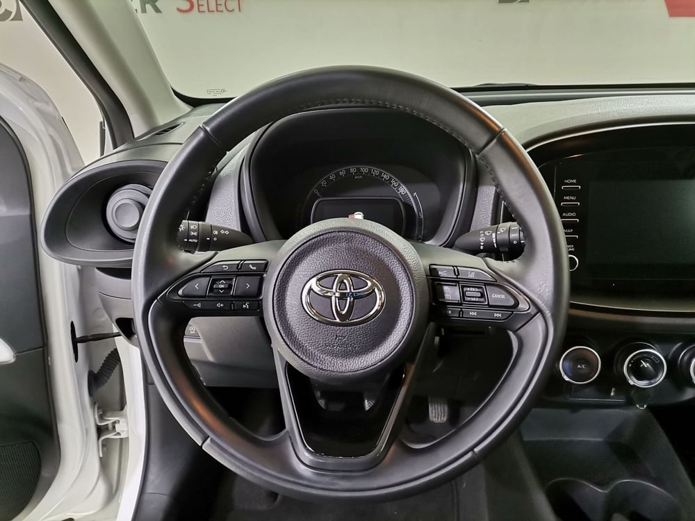 Toyota Aygo X usata a Salerno (8)
