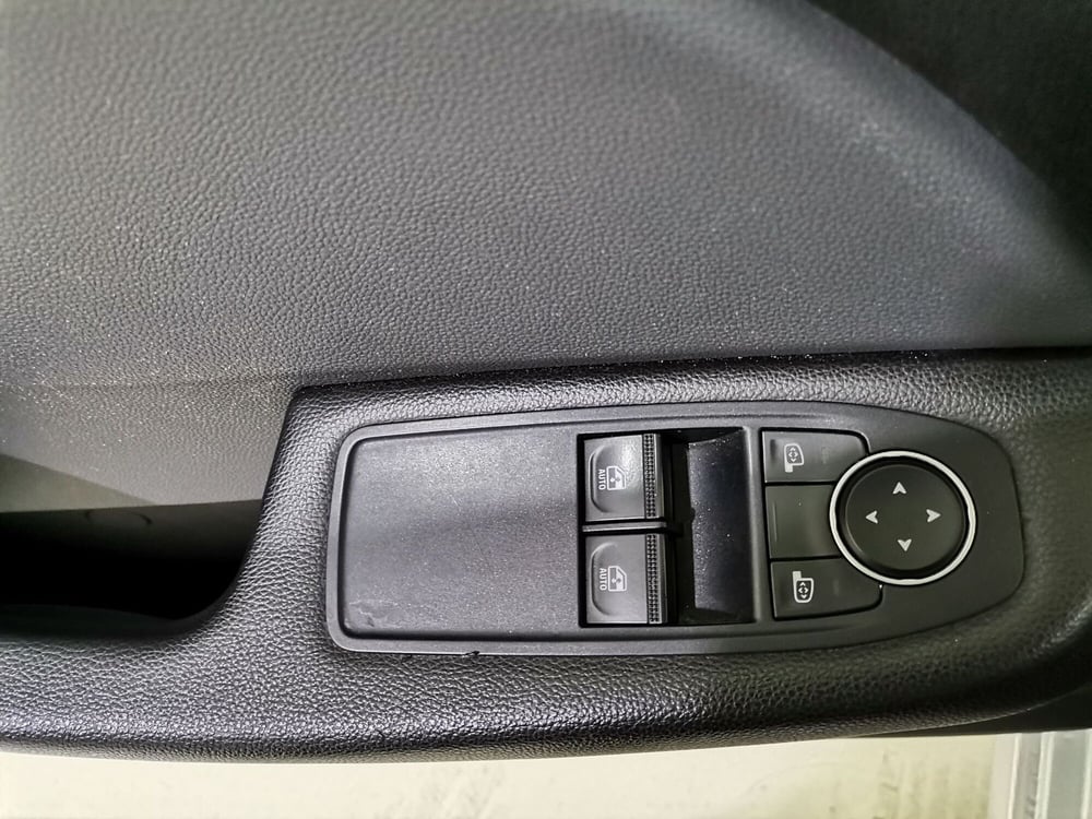 Renault Clio usata a Salerno (17)