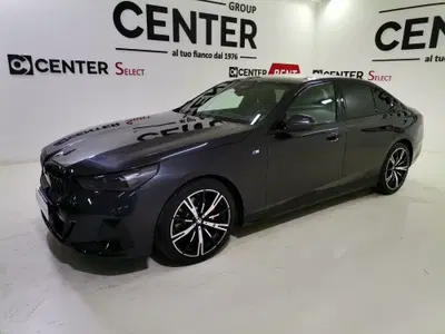 BMW Serie 5 520d 48V sdrive MSport auto del 2024 usata a Salerno