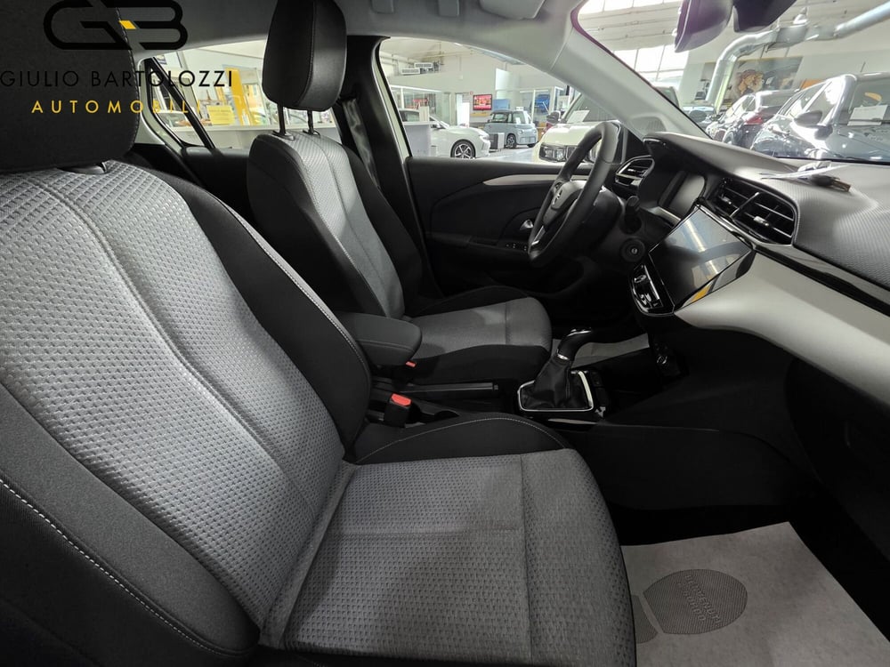 Opel Corsa nuova a Prato (7)