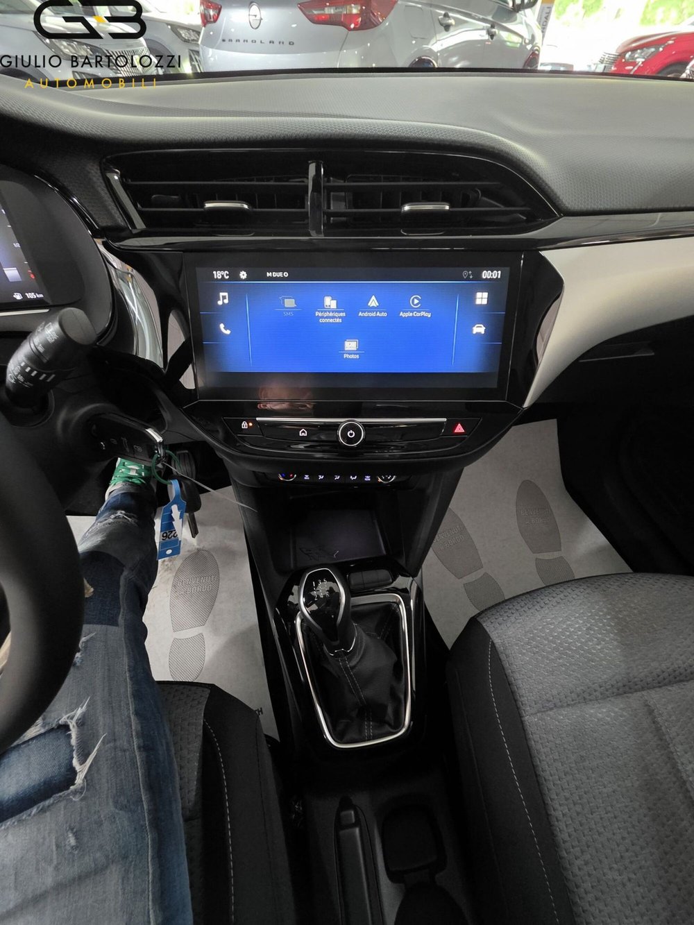 Opel Corsa nuova a Prato (9)
