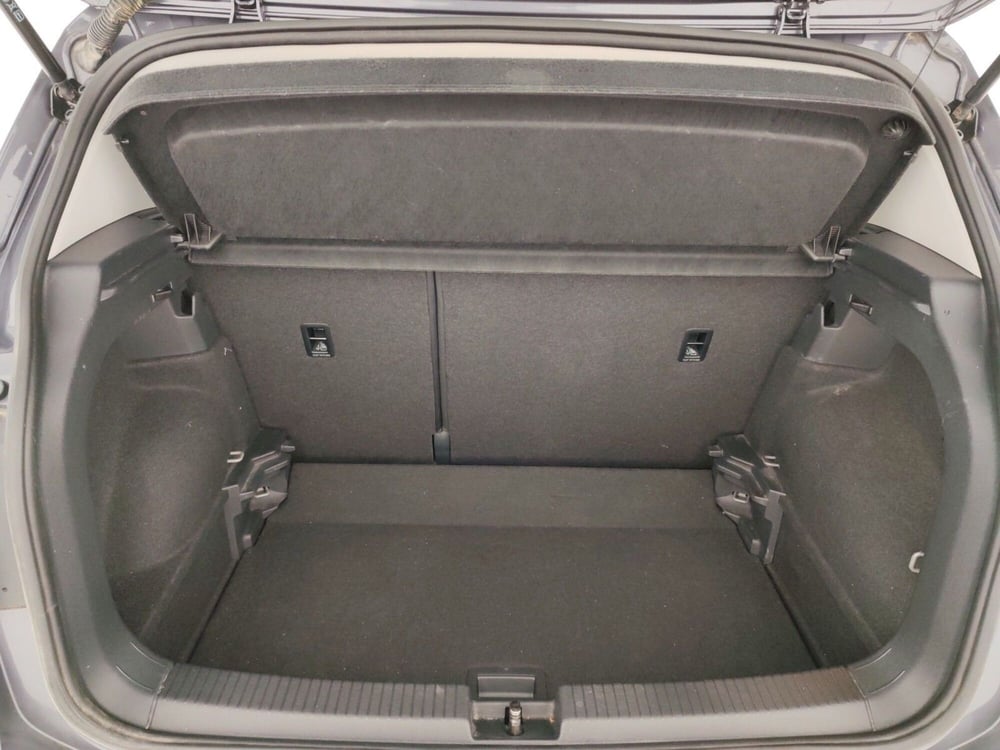 Volkswagen T-Cross usata a Massa-Carrara (16)