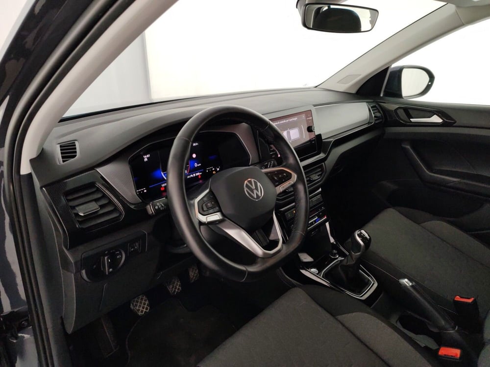Volkswagen T-Cross usata a Massa-Carrara (8)