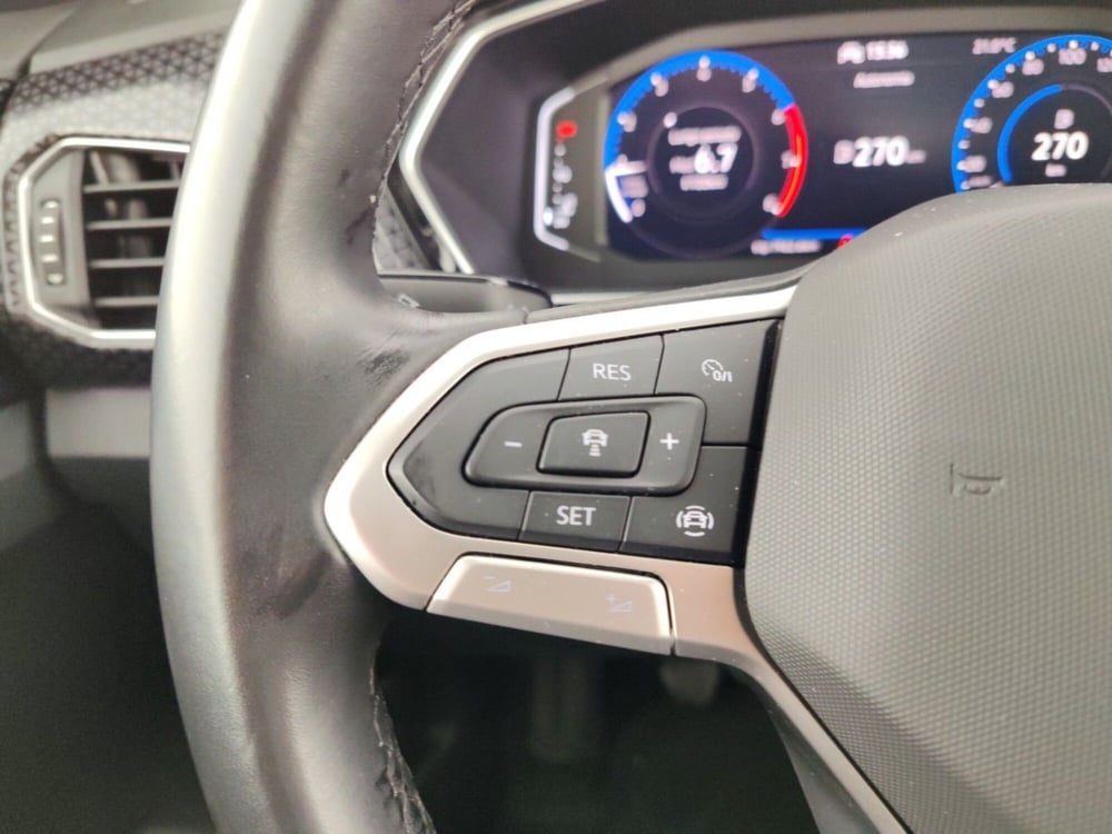 Volkswagen T-Cross usata a Massa-Carrara (14)