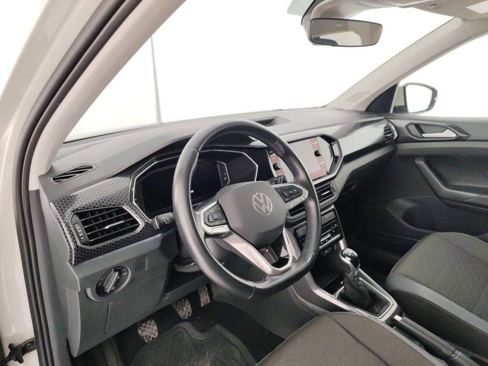 Volkswagen T-Cross usata a Massa-Carrara (8)