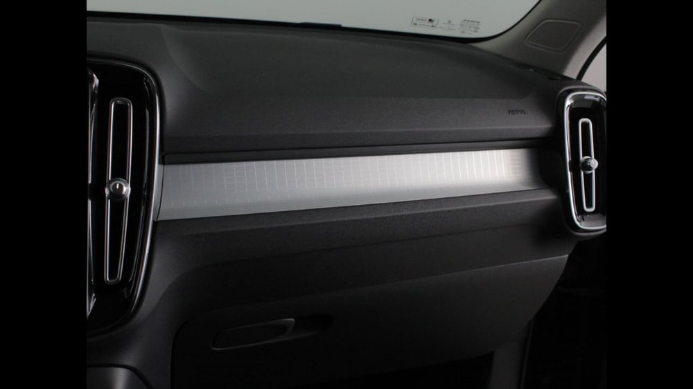Volvo XC40 usata a Palermo (18)