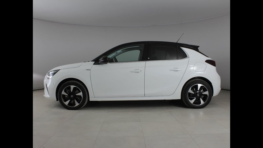 Opel Corsa-e nuova a Palermo (2)