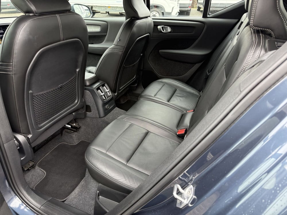 Volvo XC40 usata a Milano (14)