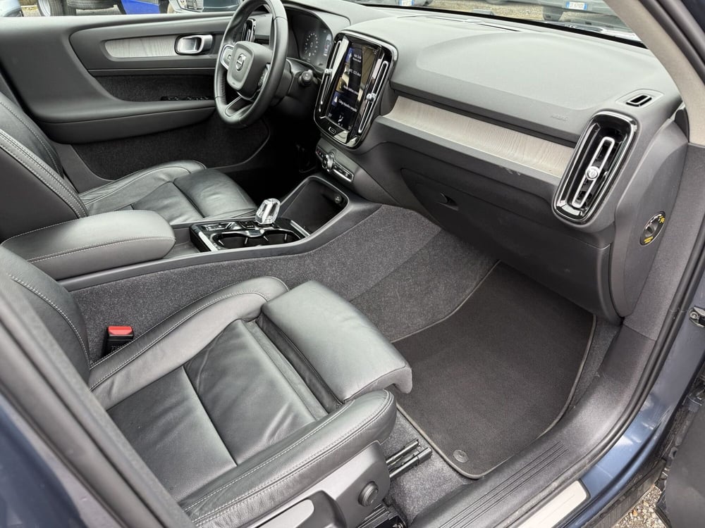 Volvo XC40 usata a Milano (15)