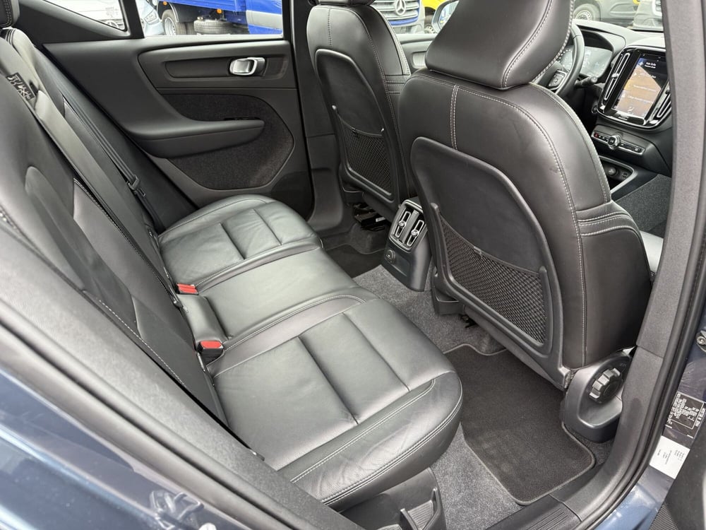 Volvo XC40 usata a Milano (16)