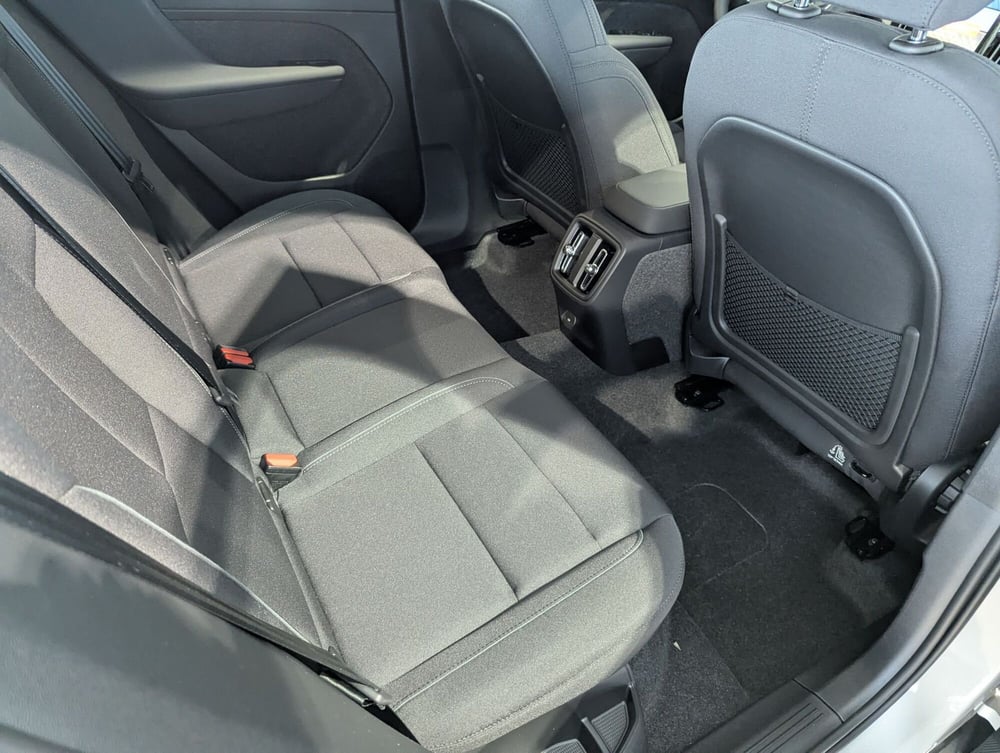 Volvo EX40 nuova a Pescara (4)