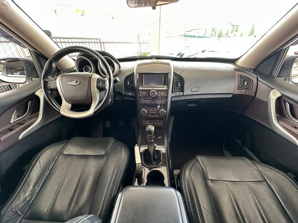 Mahindra XUV500 usata a Brescia (8)