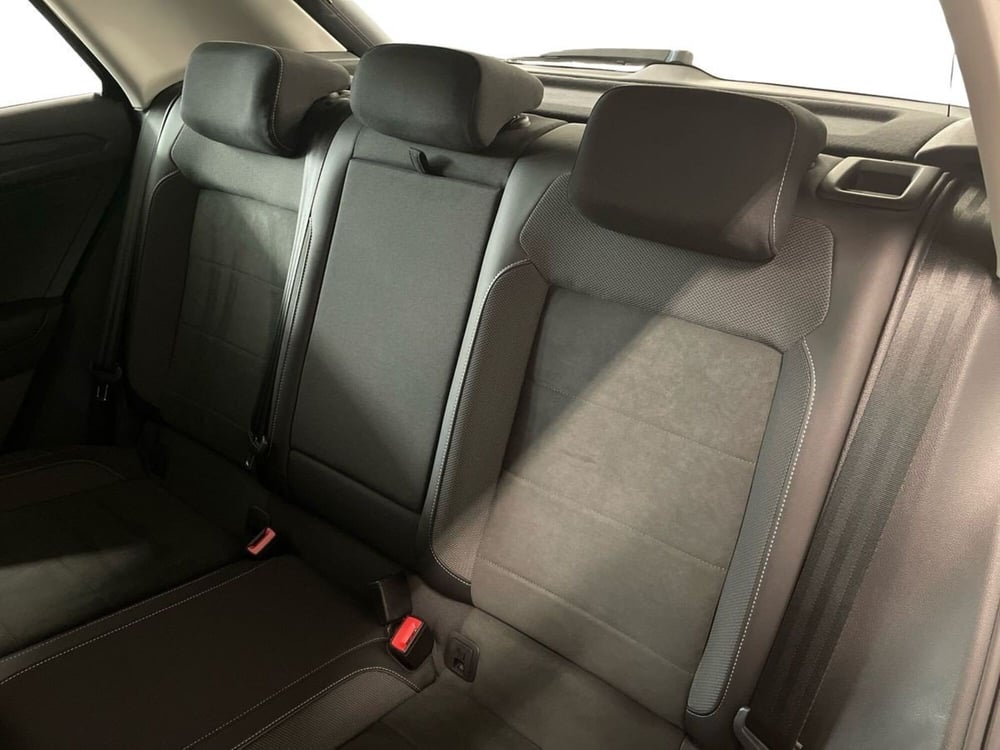Volkswagen T-Roc usata a Prato (12)