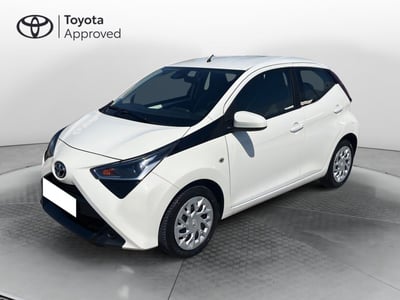 Toyota Aygo Connect 1.0 VVT-i 72 CV 5 porte x-play MMT del 2020 usata a Torri di Quartesolo