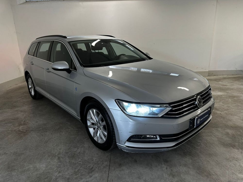 Volkswagen Passat Variant usata a L'Aquila