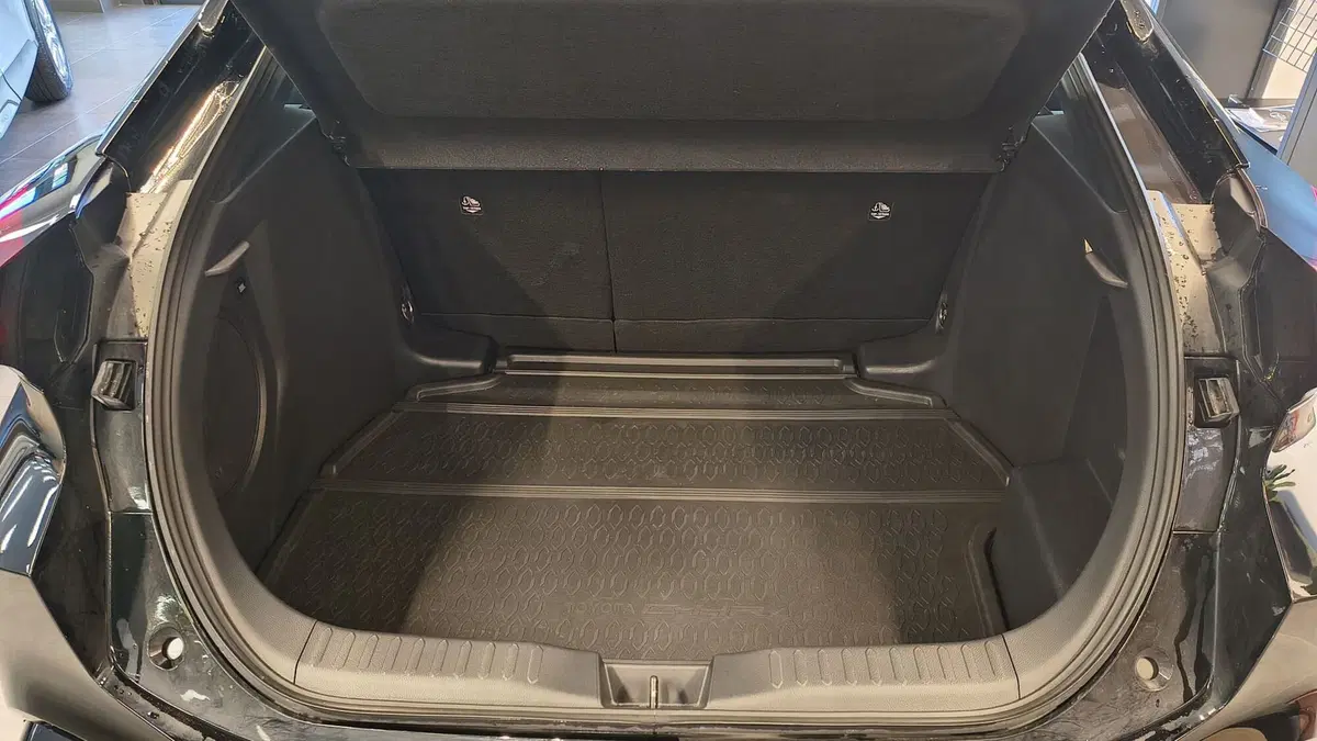 Toyota Toyota C-HR usata a Catanzaro (8)