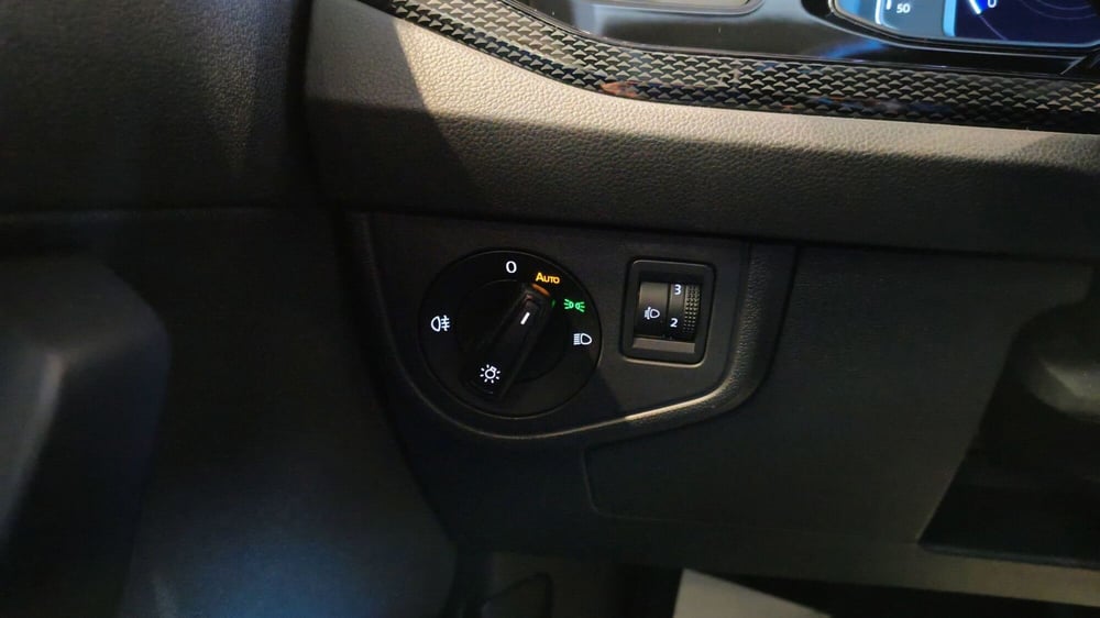 Volkswagen Taigo usata a Catanzaro (13)