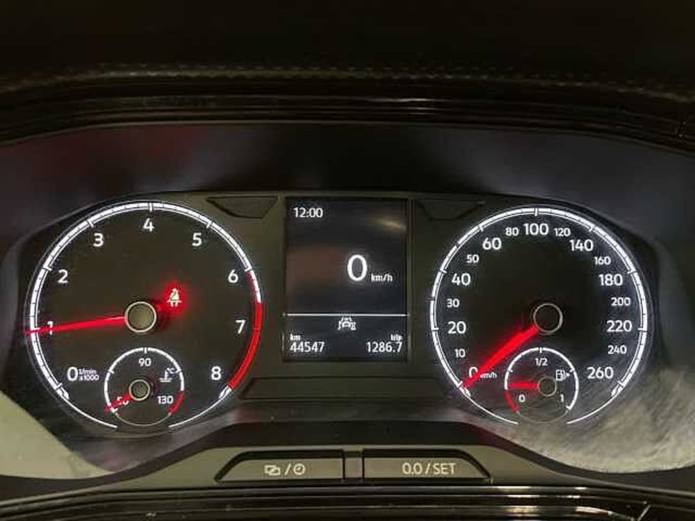 Volkswagen T-Cross usata a Prato (13)