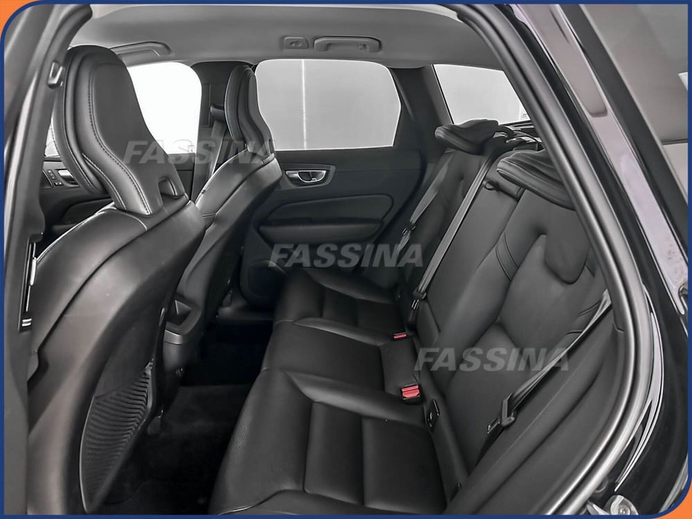 Volvo XC60 usata a Milano (11)