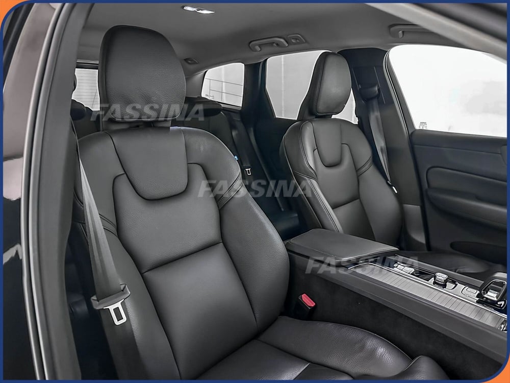 Volvo XC60 usata a Milano (13)