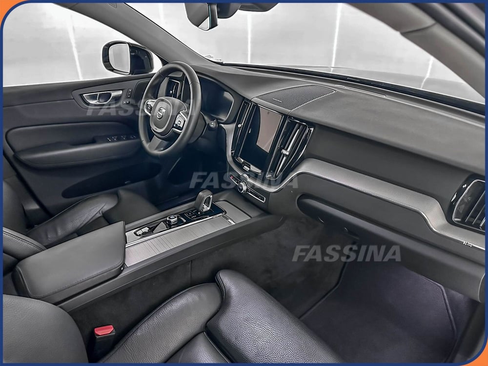 Volvo XC60 usata a Milano (14)