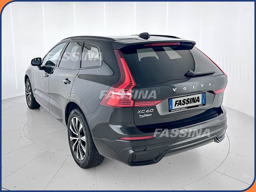 Volvo XC60 usata a Milano (4)