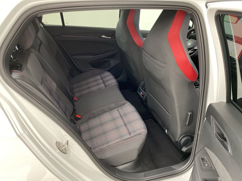 Volkswagen Golf nuova a Lodi (7)