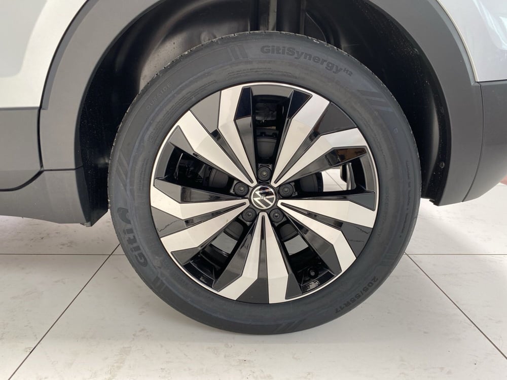 Volkswagen T-Cross nuova a Lodi (10)