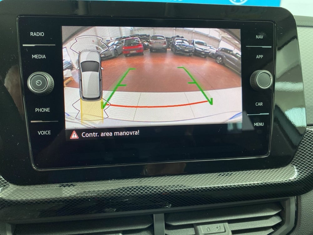 Volkswagen T-Cross nuova a Lodi (16)