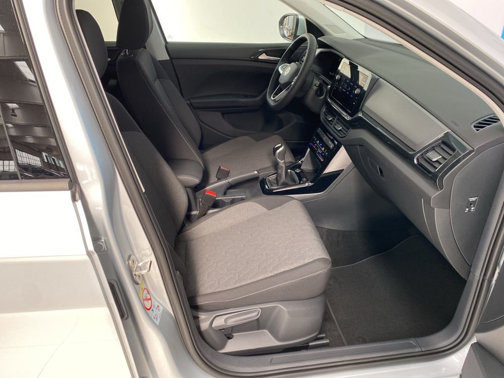 Volkswagen T-Cross nuova a Lodi (6)