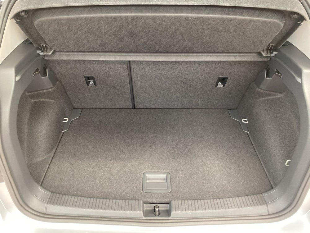 Volkswagen T-Cross nuova a Lodi (9)