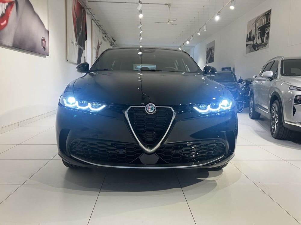 Alfa Romeo Tonale nuova a Parma (2)