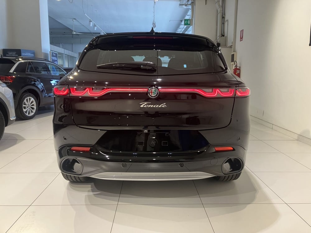 Alfa Romeo Tonale nuova a Parma (5)
