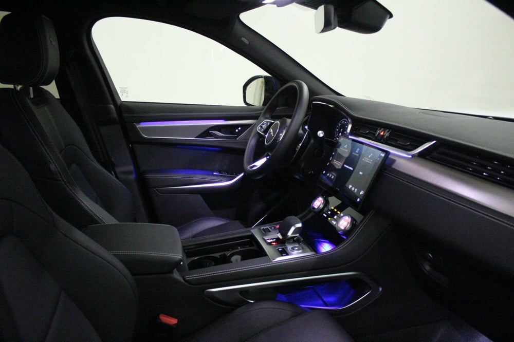 Jaguar F-Pace usata a Brescia (3)