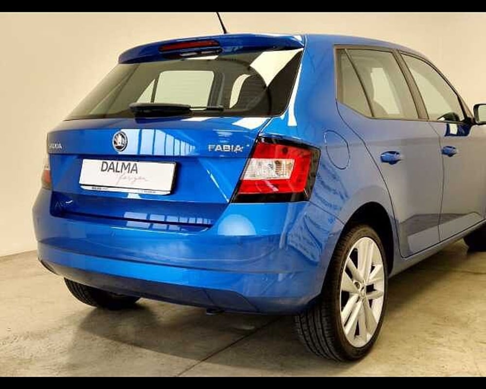 Skoda Fabia usata a Milano (14)