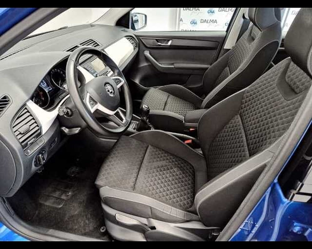 Skoda Fabia usata a Milano (6)