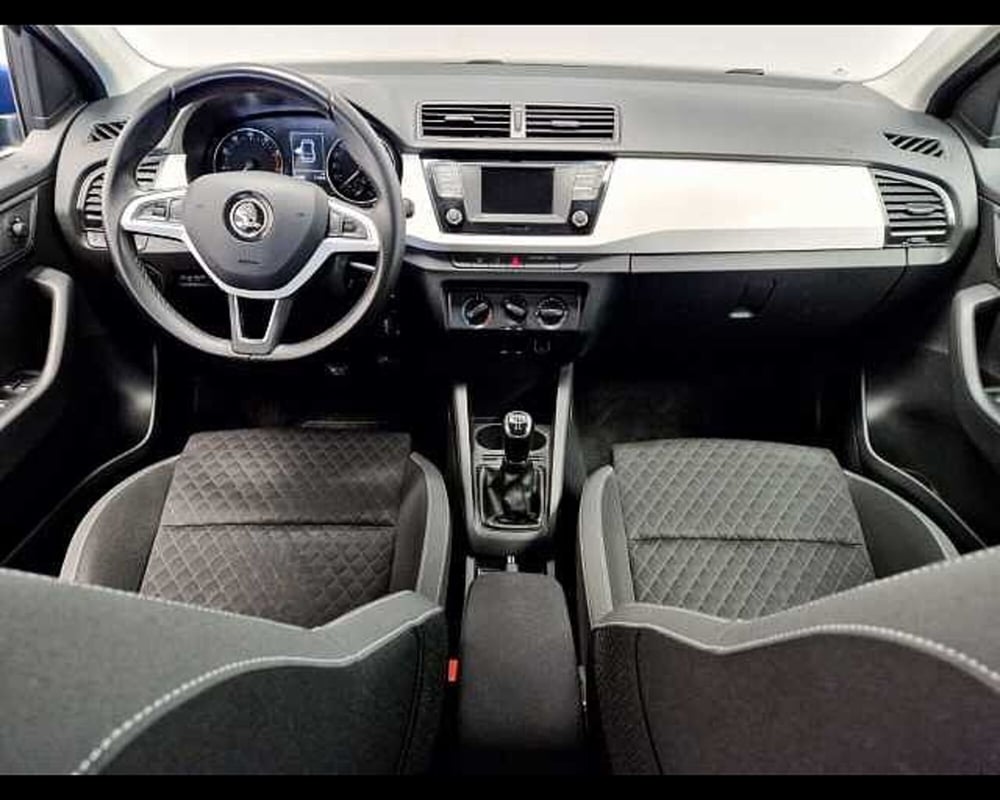 Skoda Fabia usata a Milano (7)