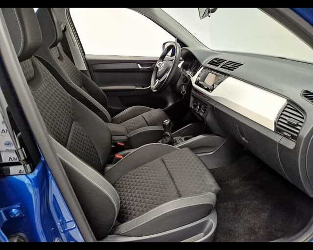 Skoda Fabia usata a Milano (9)