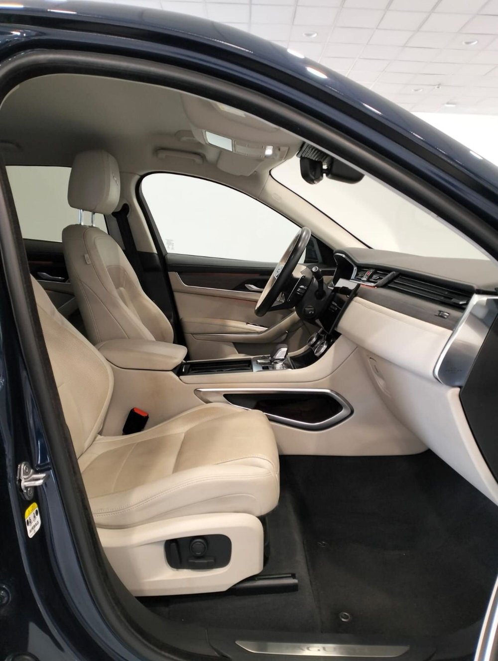 Jaguar F-Pace usata a Cosenza (3)