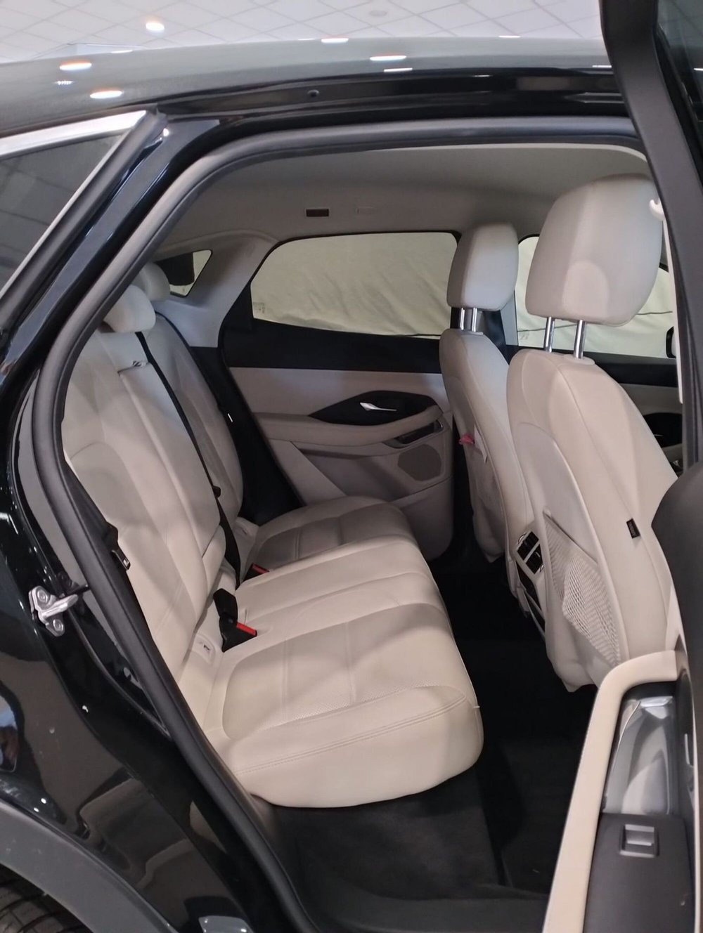 Jaguar E-Pace usata a Cosenza (5)