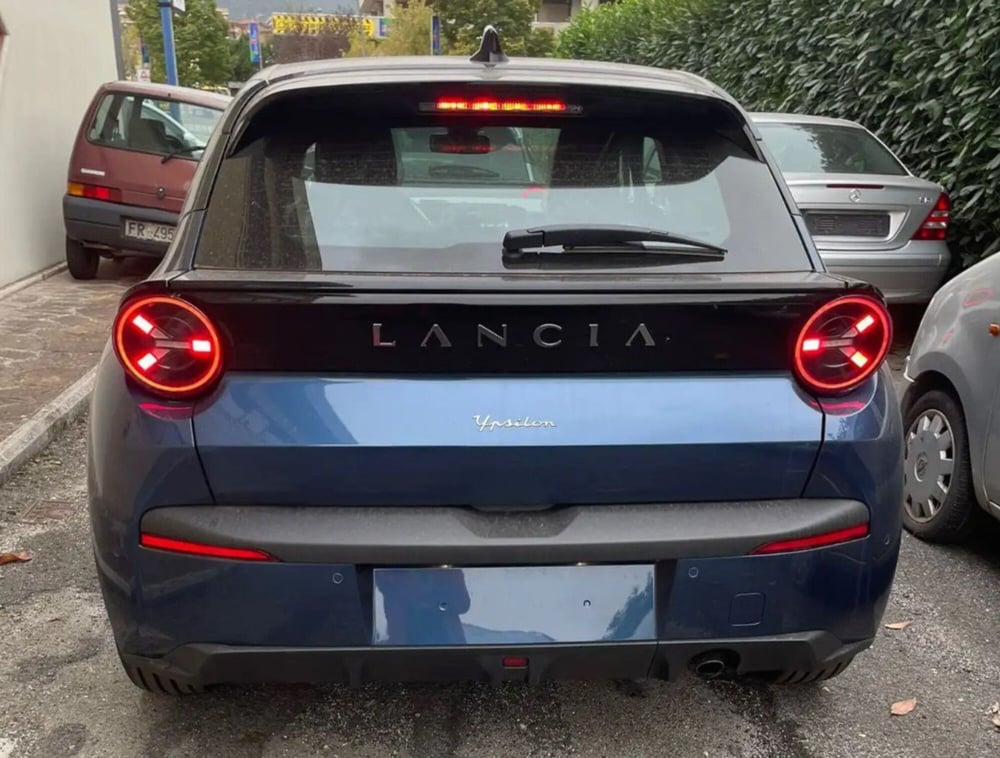 Lancia Ypsilon nuova a Latina (2)