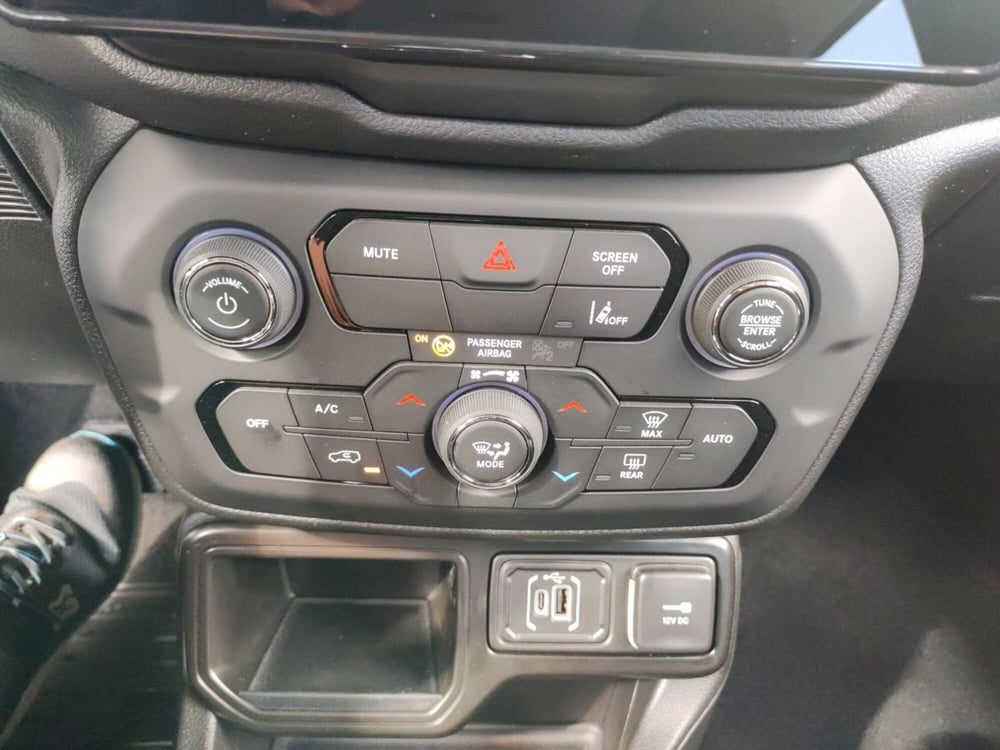 Jeep Renegade nuova a Roma (20)